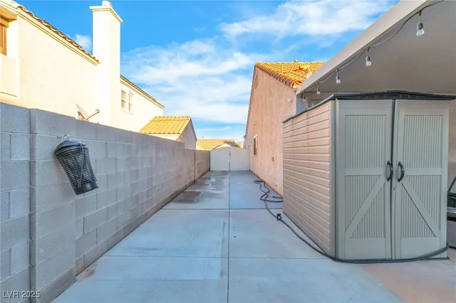 $449,990 | 607 Lively Fiesta Way, Henderson, NV 89015