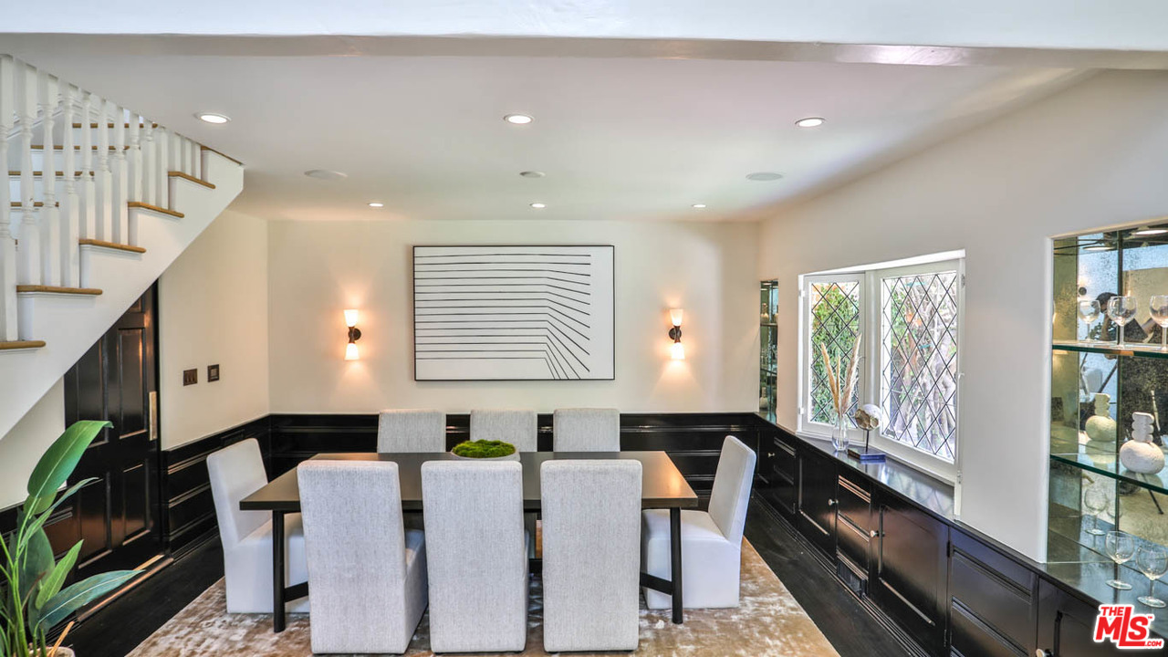 1136 Tower Road Beverly Hills, CA 90210 - Photo 8 of 38 Gallery Image 8
