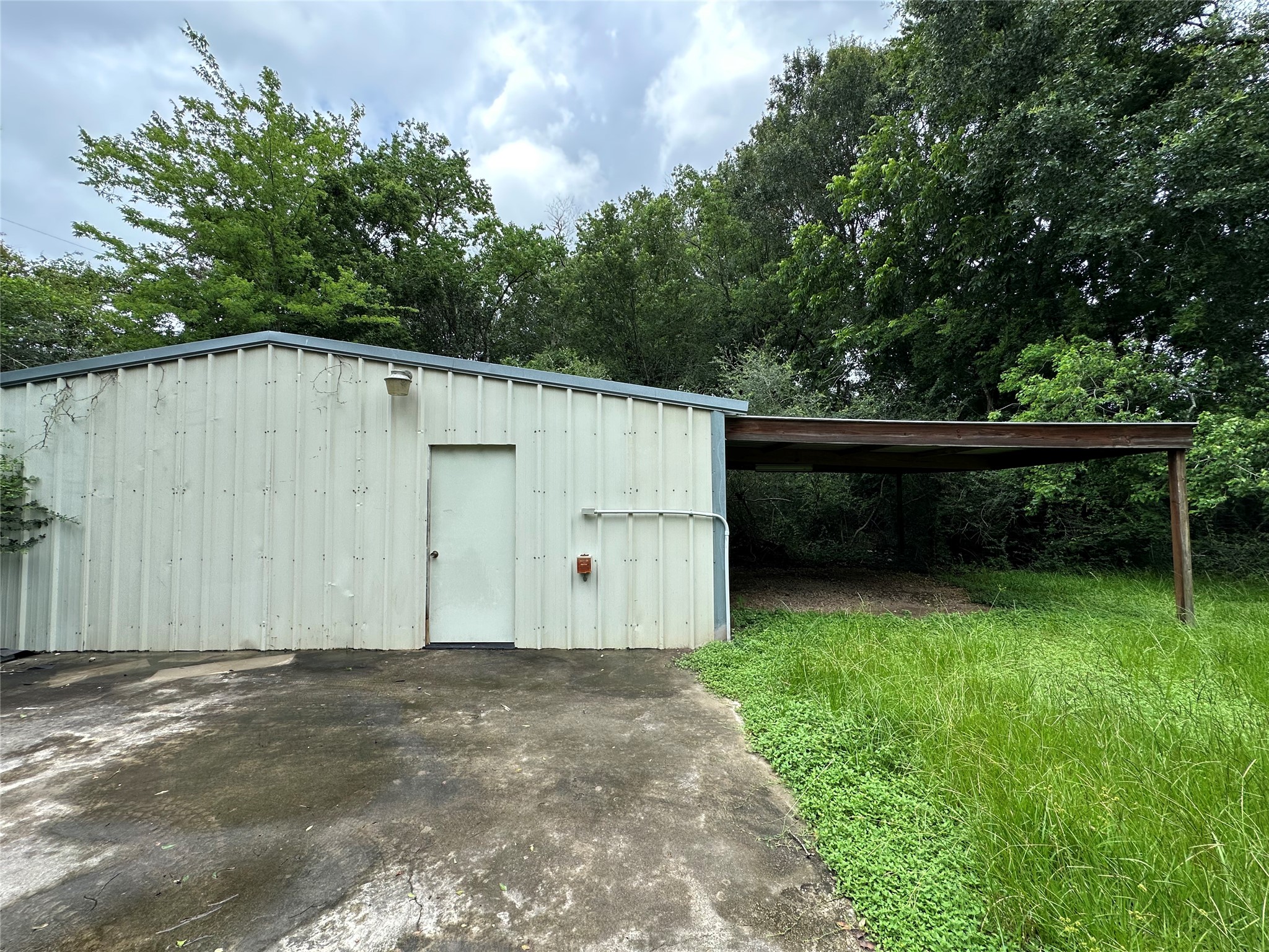 614 Fm 1406 Road Winnie, TX 77665 - Photo 20 of 25