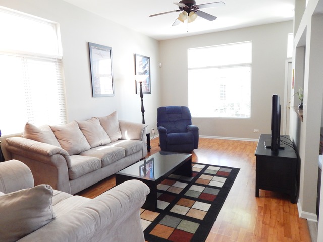 374 Springmist Court Bolingbrook, IL 60440 - Photo 2 of 12