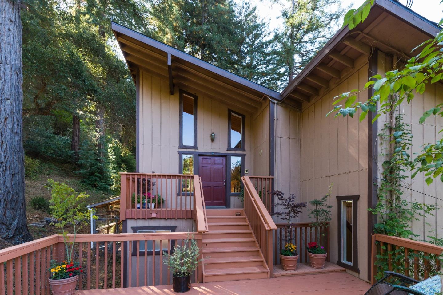 26050 Pierce Road Los Gatos, CA 95033 - Photo 3 of 30 Gallery Image 3