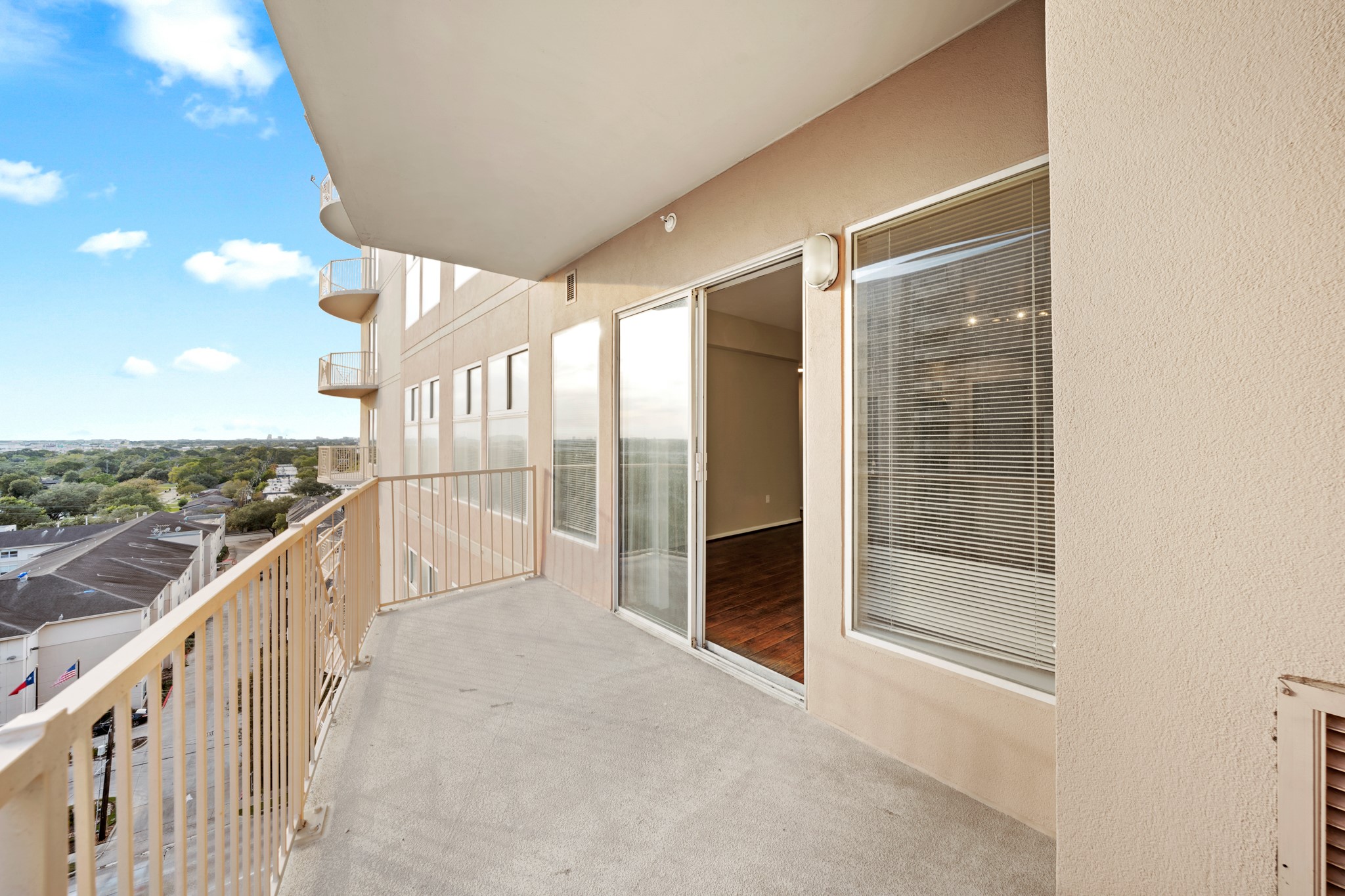 3505 Sage Road, Unit 1004 Houston, TX 77056 - Photo 7 of 17 a view of balcony