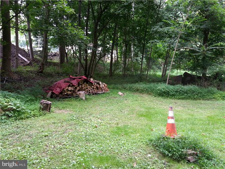 L9507 Mount Laurel Road Temple, PA 19560 - Photo 5 of 11