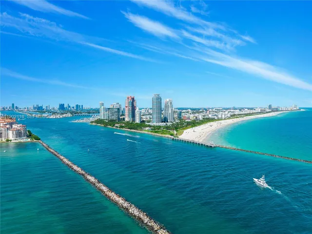 $10,800,000 | 300 South Pointe Drive, Unit TH 3103, Miami Beach, FL 33139