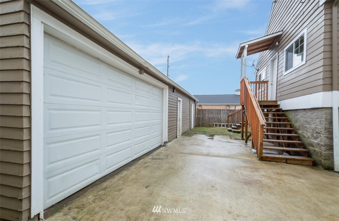 337 Southwest James Street Chehalis, WA 98532 - Photo 3 of 14 Gallery Image 3