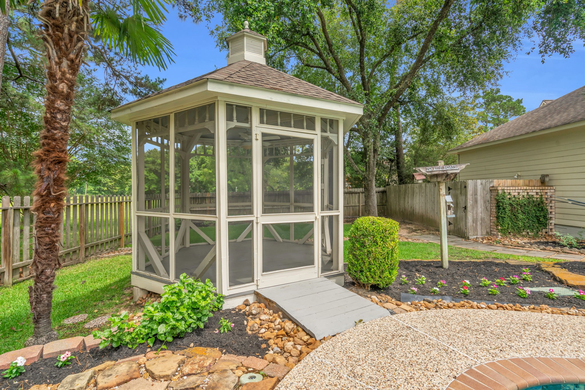 142 West Shadowpoint Circle The Woodlands, TX 77381 - Photo 40 of 50