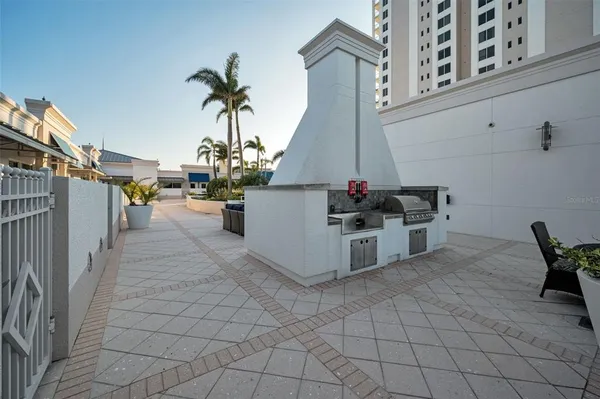 $4,460 | 331 Cleveland Street, Unit 310, Clearwater, FL 33755