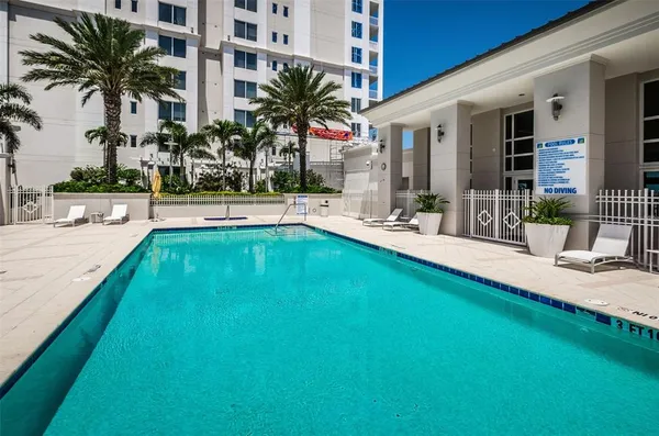 $4,460 | 331 Cleveland Street, Unit 310, Clearwater, FL 33755