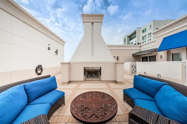 $4,460 | 331 Cleveland Street, Unit 310, Clearwater, FL 33755