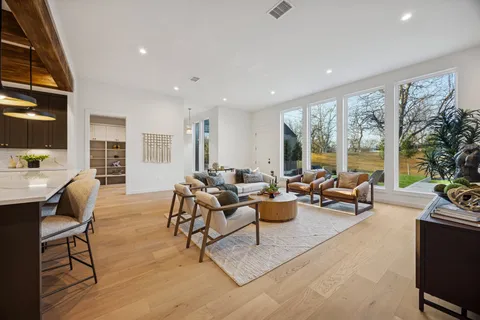 $1,745,000 | 4700 Philco Drive, Austin, TX 78745