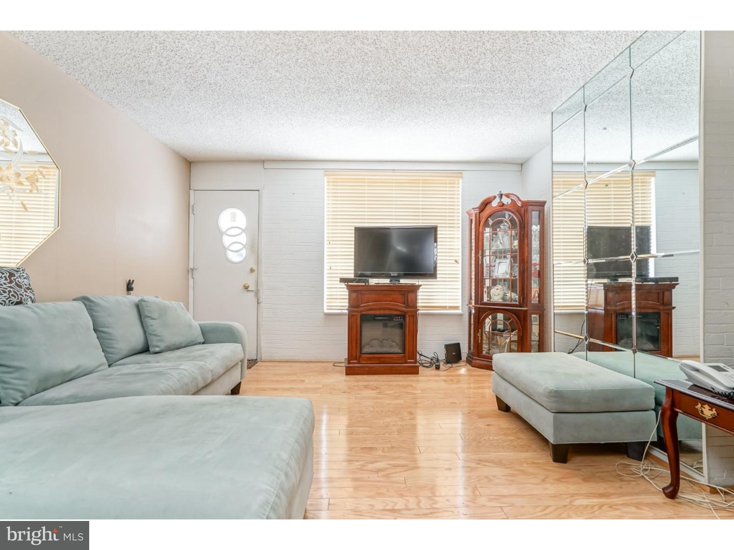 1835 Tree Street Philadelphia, PA 19145 - Photo 5 of 15 Gallery Image 5