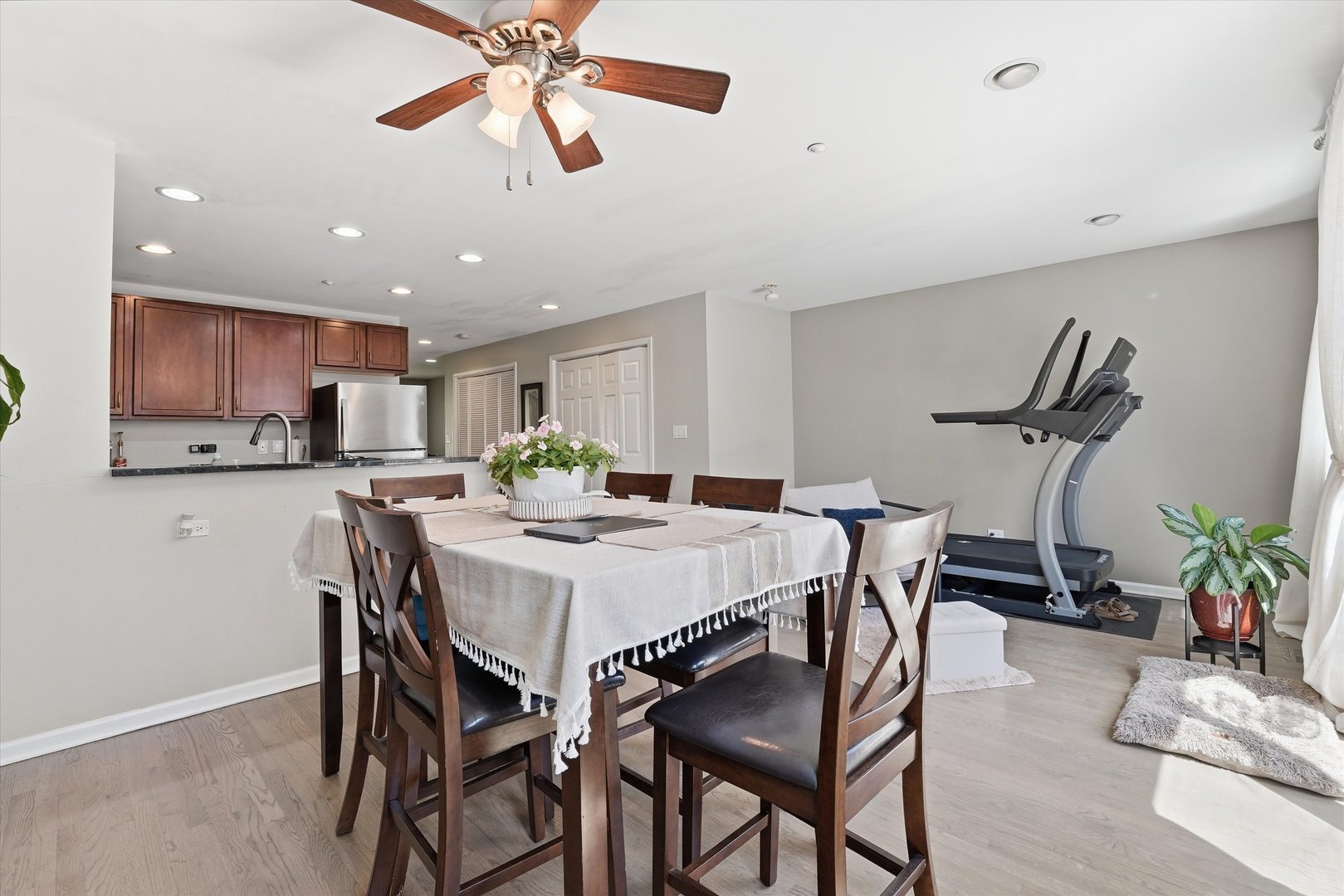 8625 Niles Center Road Skokie, IL 60077 - Photo 5 of 28