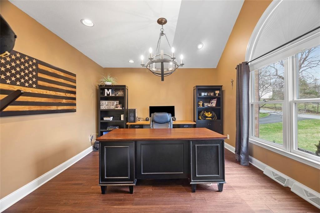 391 Manor Road Wexford, PA 15090 - Photo 8 of 50
