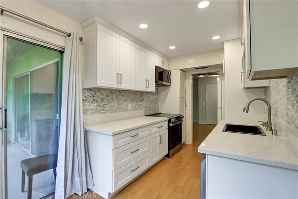 $439,000 | 1301 South Atlantic Boulevard, Unit 425B, Monterey Park, CA 91754