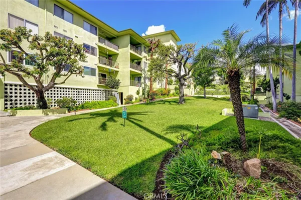 $439,000 | 1301 South Atlantic Boulevard, Unit 425B, Monterey Park, CA 91754
