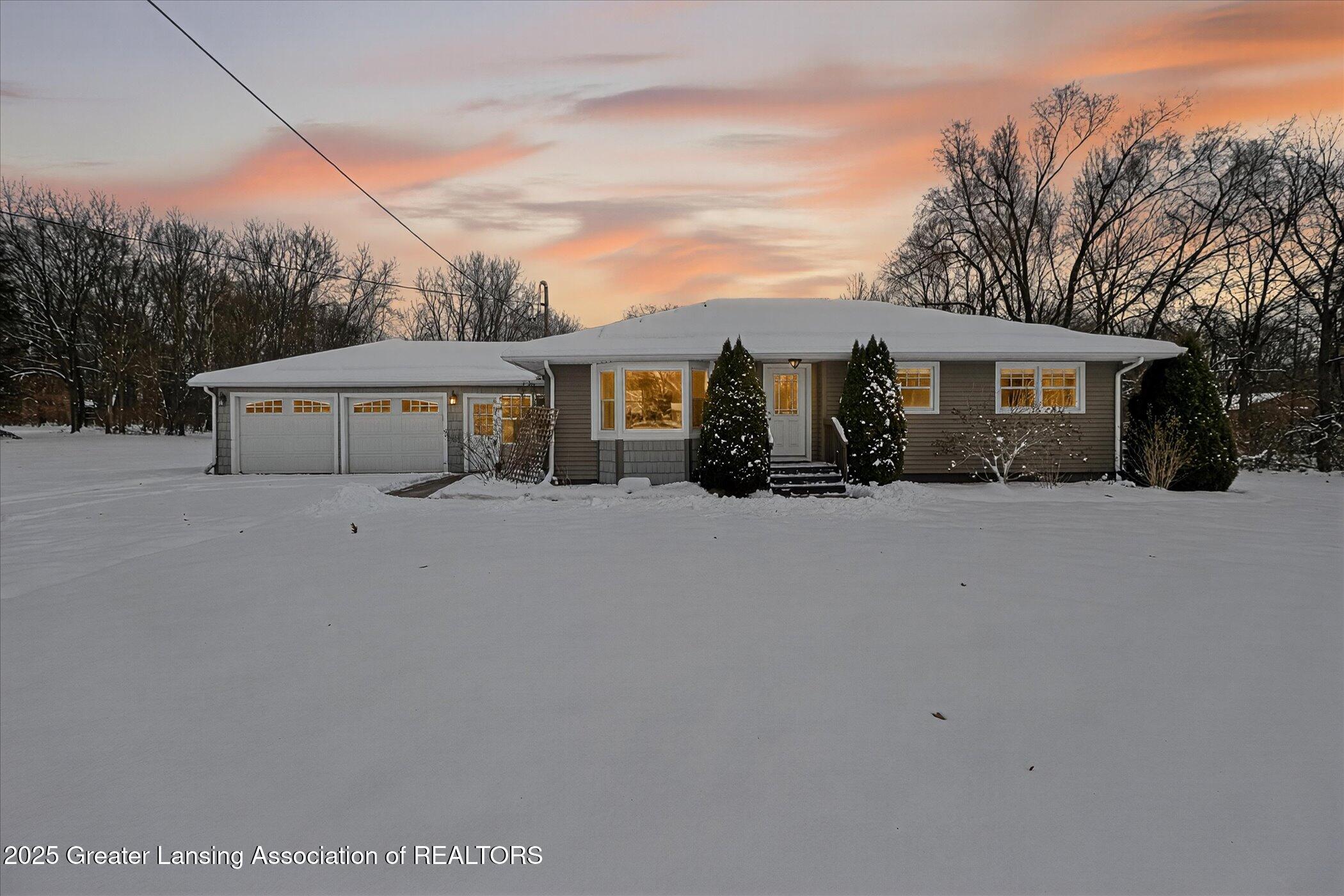 4339 Clinton Road Jackson, MI 49201 - Photo 2 of 40 01-4339-Clinton-Rd-Windowstill