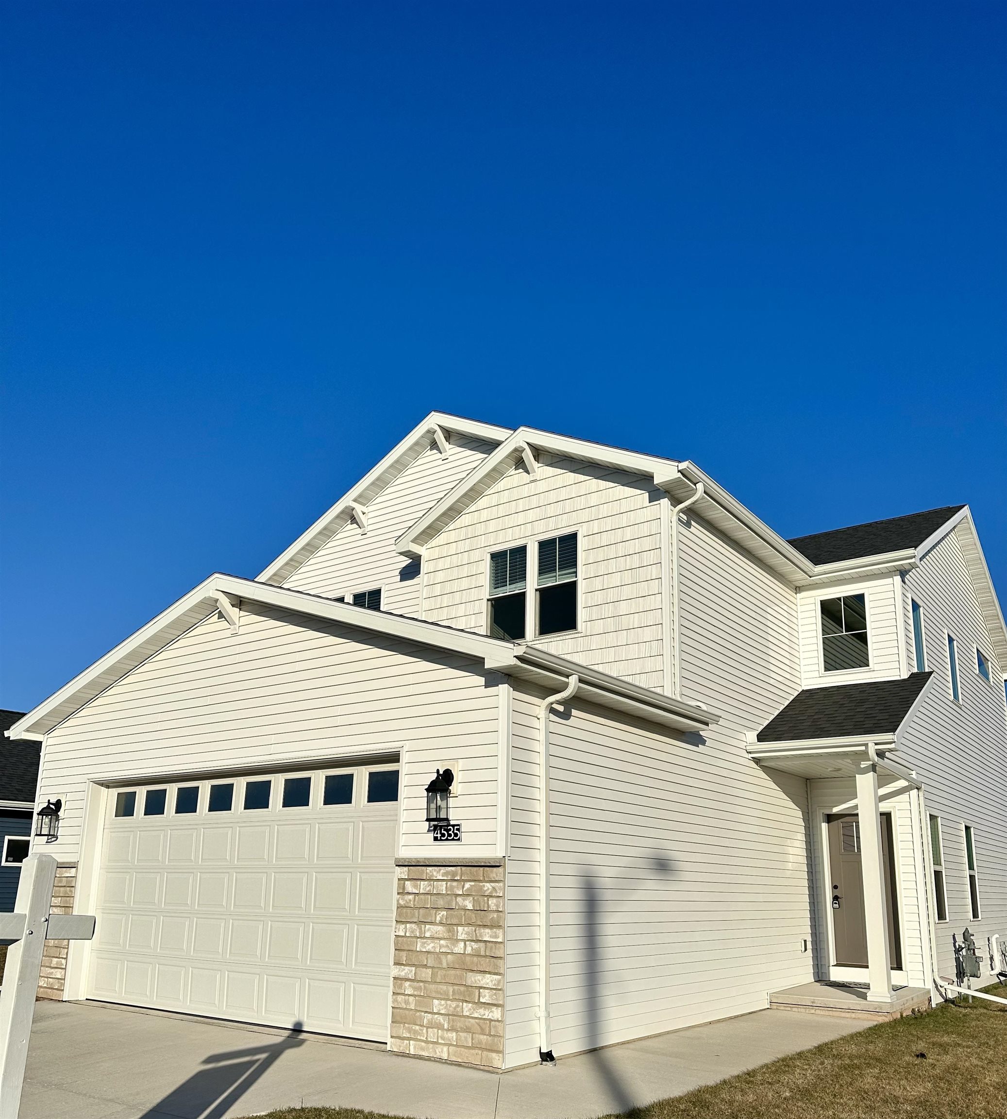 4535 North Cherryvale Avenue Appleton, WI 54913 - Photo 1 of 32