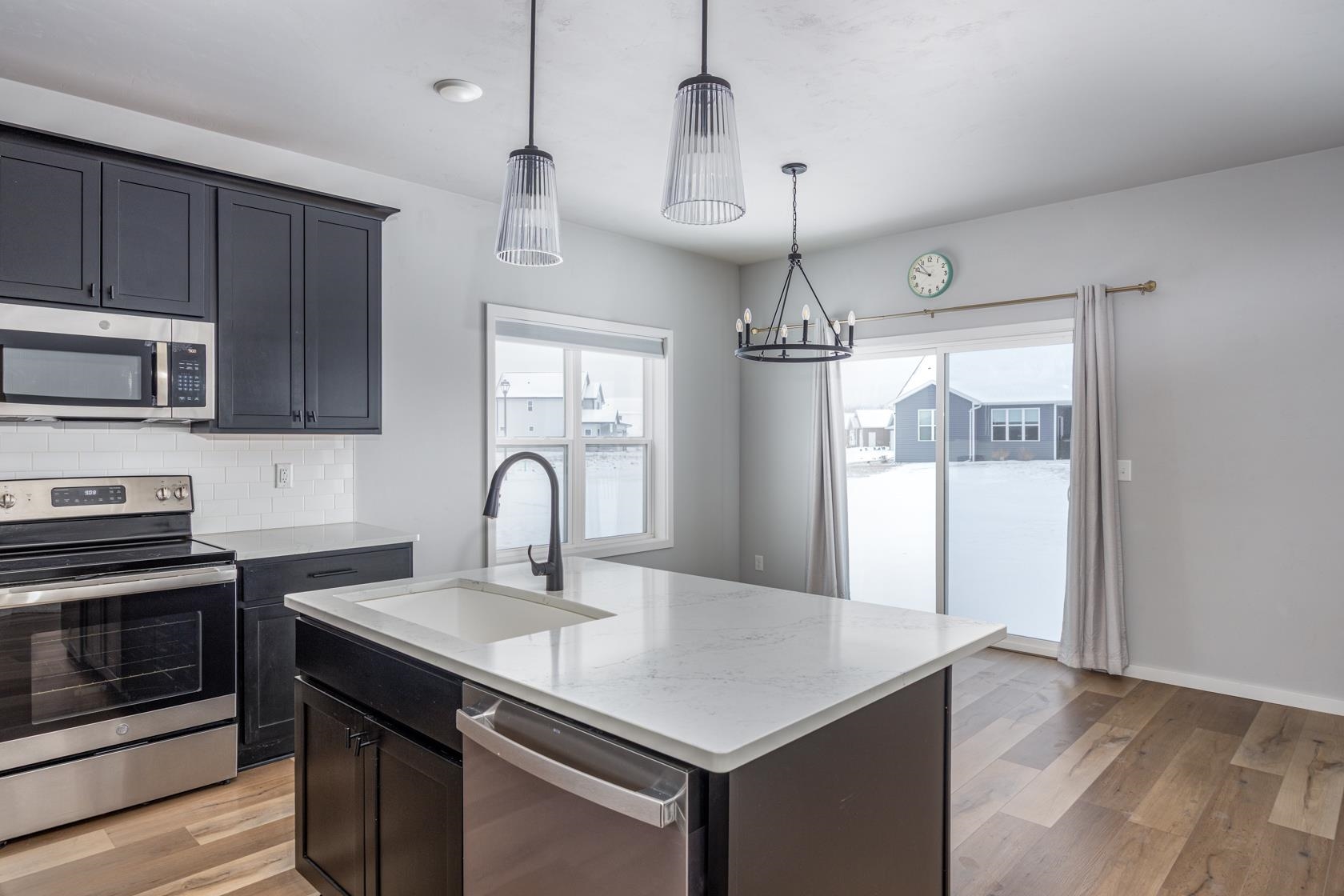 4535 North Cherryvale Avenue Appleton, WI 54913 - Photo 13 of 32