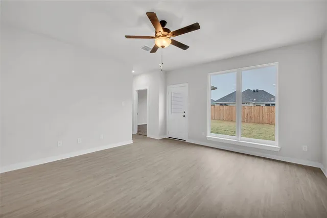 $277,900 | 124 Maybelline Road, Jarrell, TX 76537