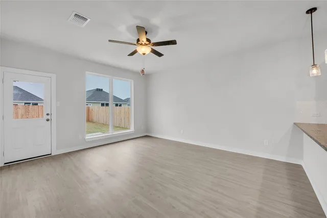 $277,900 | 124 Maybelline Road, Jarrell, TX 76537