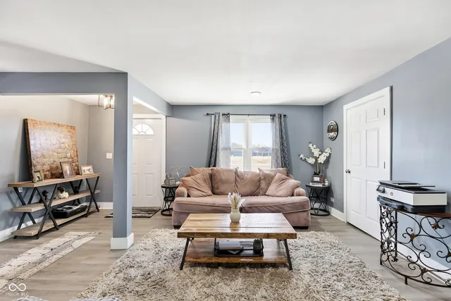 $259,999 | 6498 South 200 East, Markleville, IN 46056