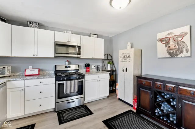 $259,999 | 6498 South 200 East, Markleville, IN 46056