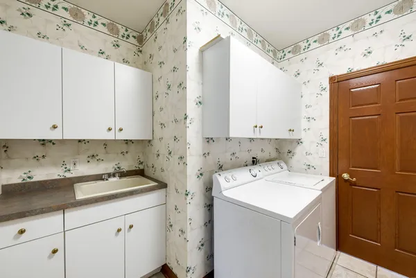 $715,000 | 10303 Cherrywood Lane, Munster, IN 46321