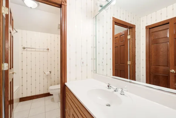 $715,000 | 10303 Cherrywood Lane, Munster, IN 46321