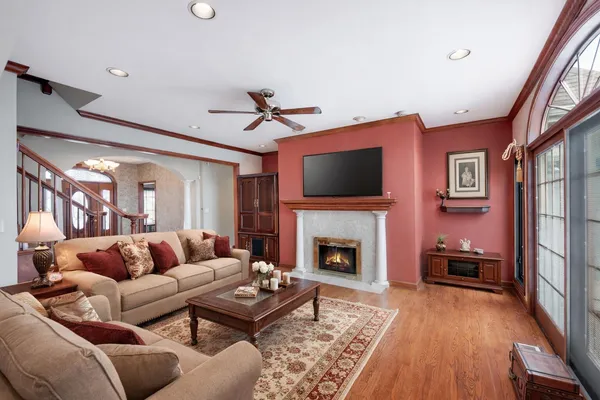 $715,000 | 10303 Cherrywood Lane, Munster, IN 46321