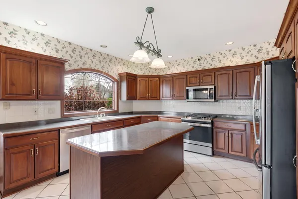 $715,000 | 10303 Cherrywood Lane, Munster, IN 46321