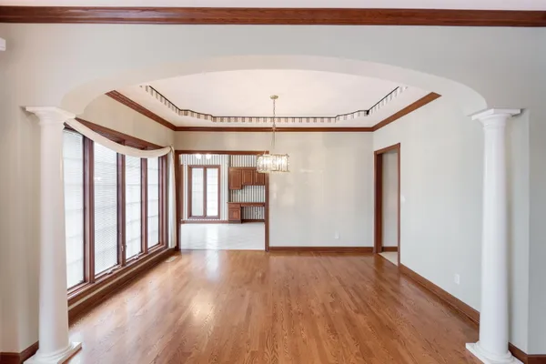 $715,000 | 10303 Cherrywood Lane, Munster, IN 46321