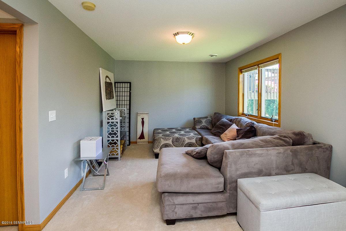 2205 30th Avenue Northwest Rochester, MN 55901 - Photo 15 of 20 Gallery Image 15