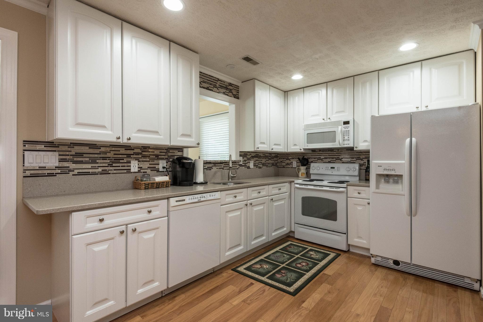 203 Ackerman Road Stevensville, MD 21666 - Photo 7 of 30 Large kitchen