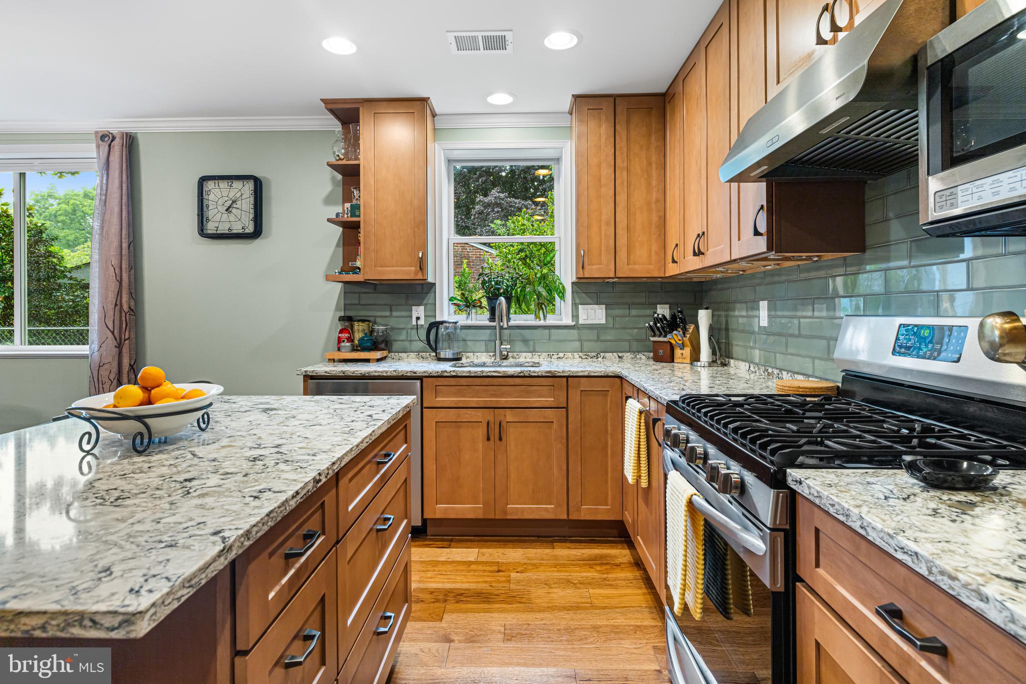 331 Crest Park Road Philadelphia, PA 19119 - Photo 15 of 33 Kitchen