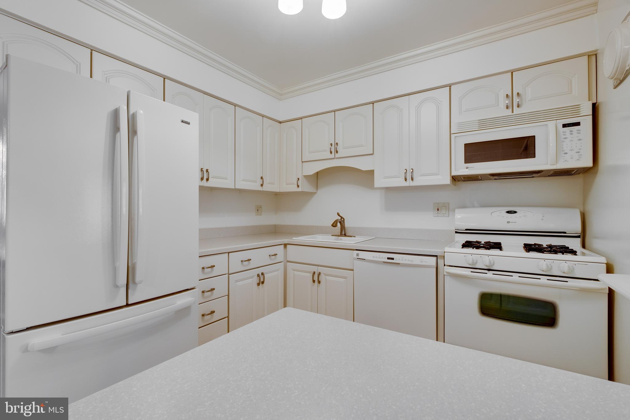 10729 Philcrest Road Philadelphia, PA 19154 - Photo 11 of 32 Gallery Image 11