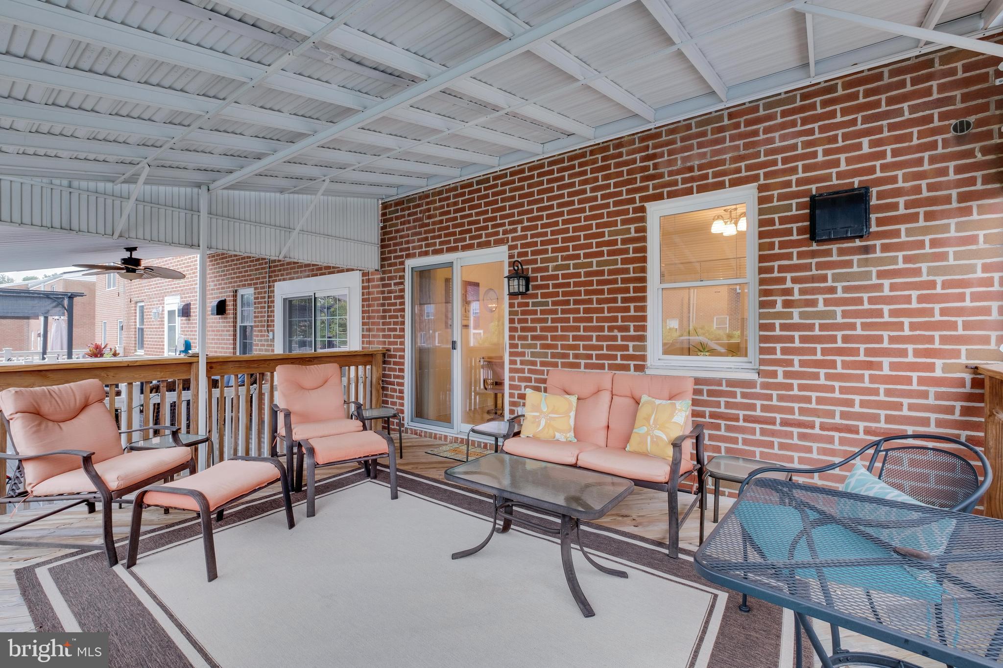 10729 Philcrest Road Philadelphia, PA 19154 - Photo 16 of 32 Great Entertainment area
