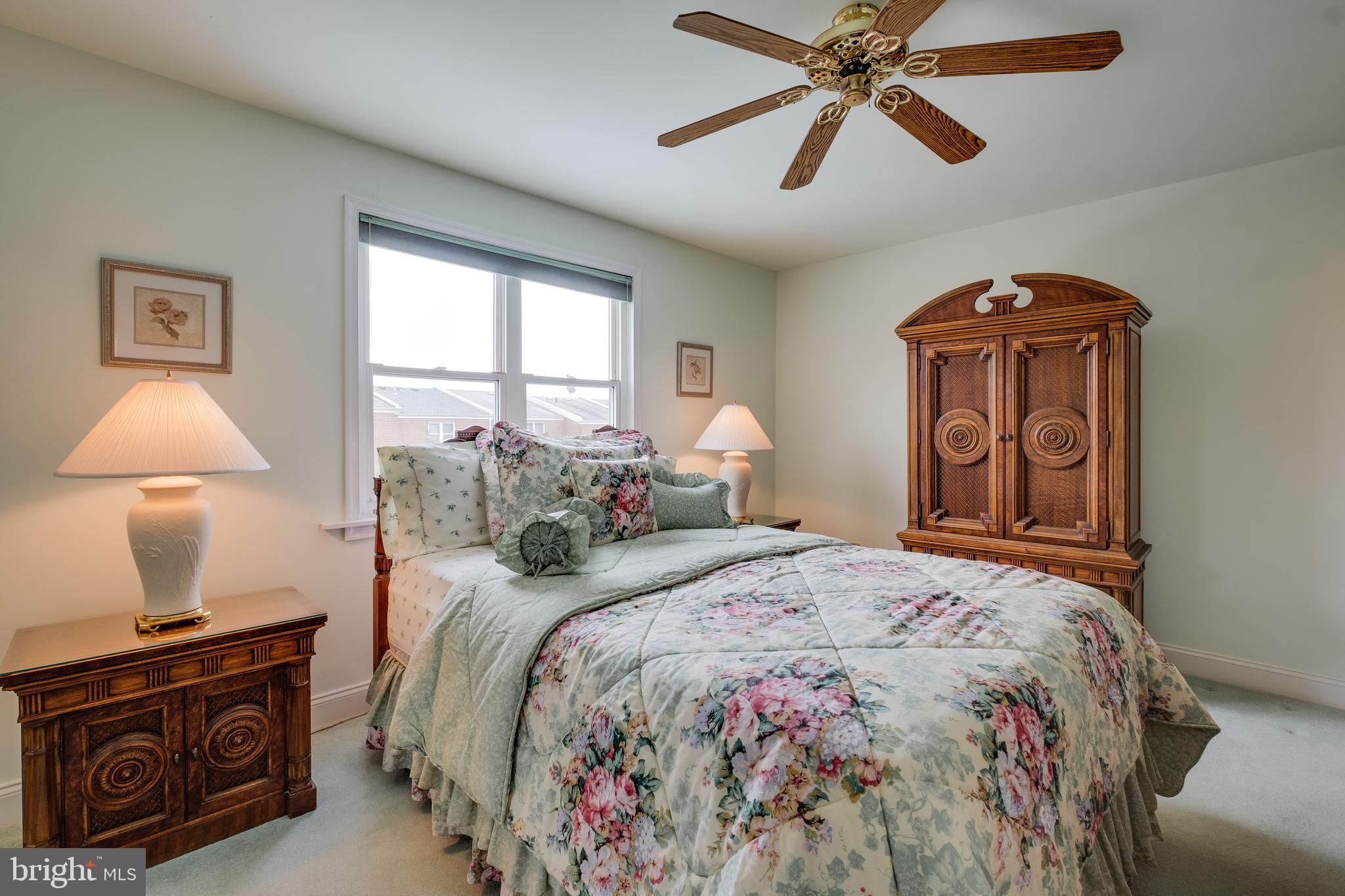 10729 Philcrest Road Philadelphia, PA 19154 - Photo 20 of 32 Master bedroom