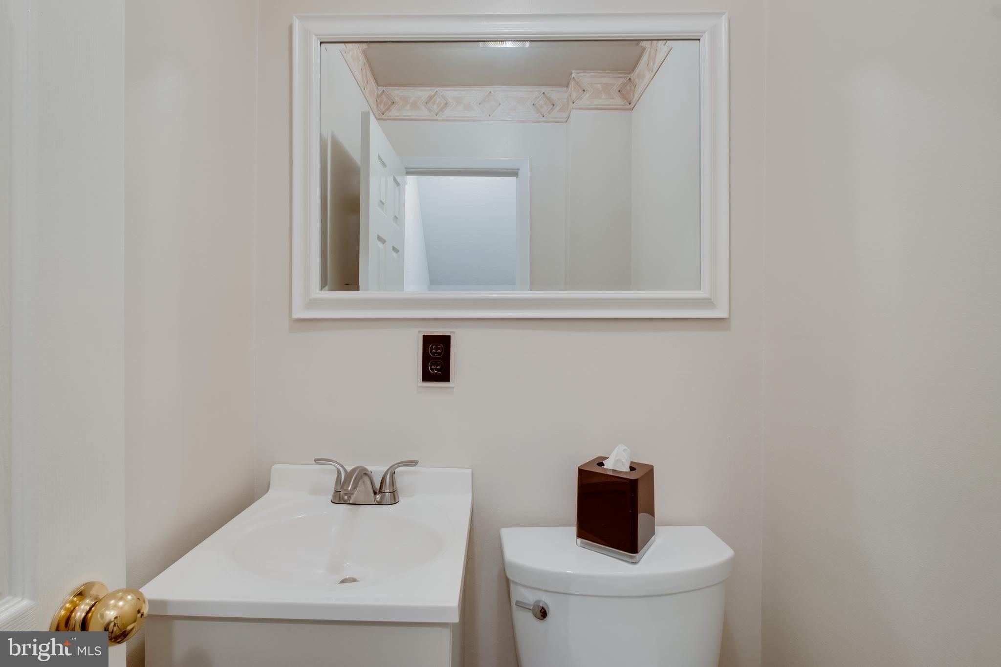 10729 Philcrest Road Philadelphia, PA 19154 - Photo 30 of 32 Half Bath on Main Floor - Convenientence