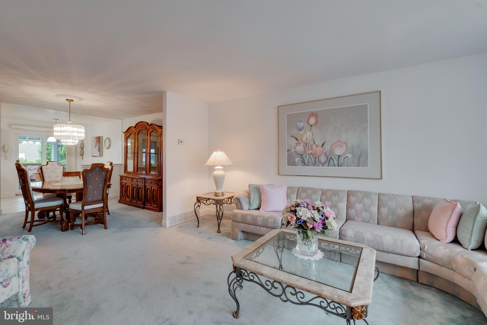 10729 Philcrest Road Philadelphia, PA 19154 - Photo 6 of 32 Neutral colors throughout