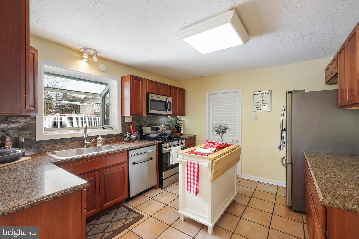 36 Lochatong Road Ewing, NJ 08628 - Photo 15 of 47 Kitchen