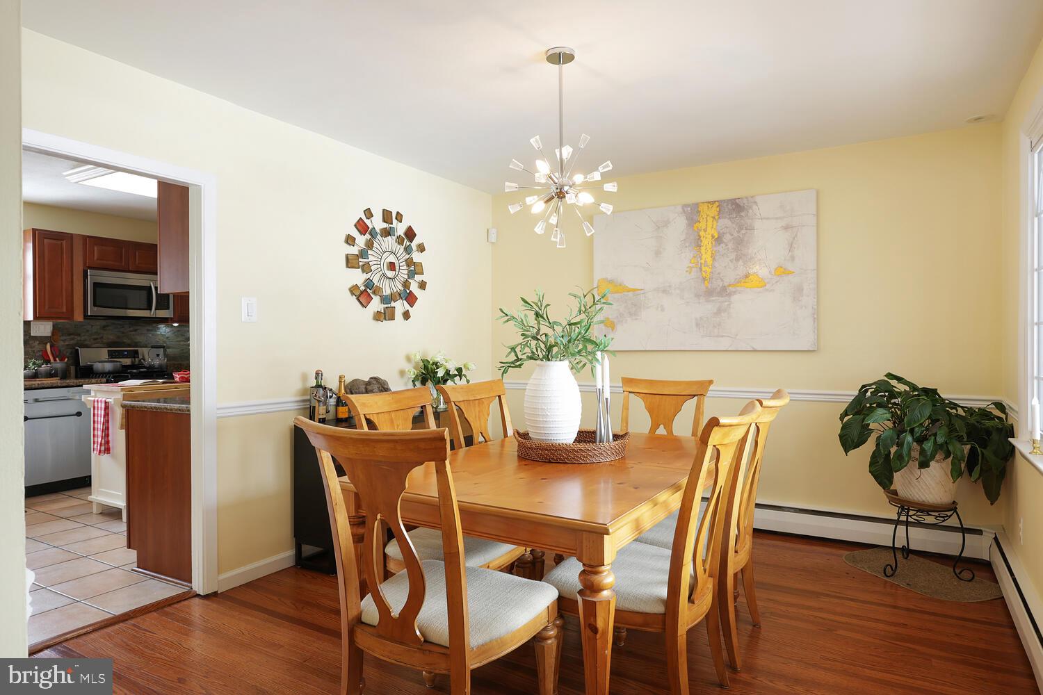 36 Lochatong Road Ewing, NJ 08628 - Photo 17 of 47 Dining Room