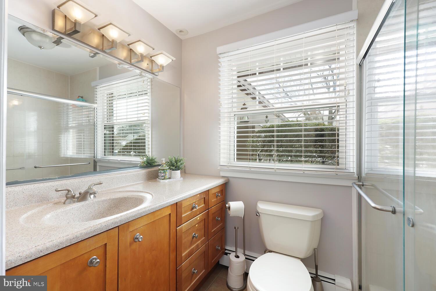 36 Lochatong Road Ewing, NJ 08628 - Photo 22 of 47 Primary Bathroonm