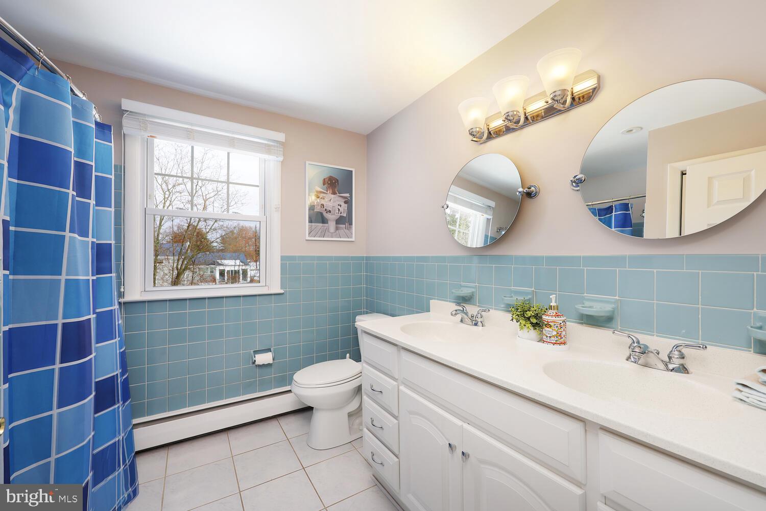 36 Lochatong Road Ewing, NJ 08628 - Photo 30 of 47 Main Bathroom