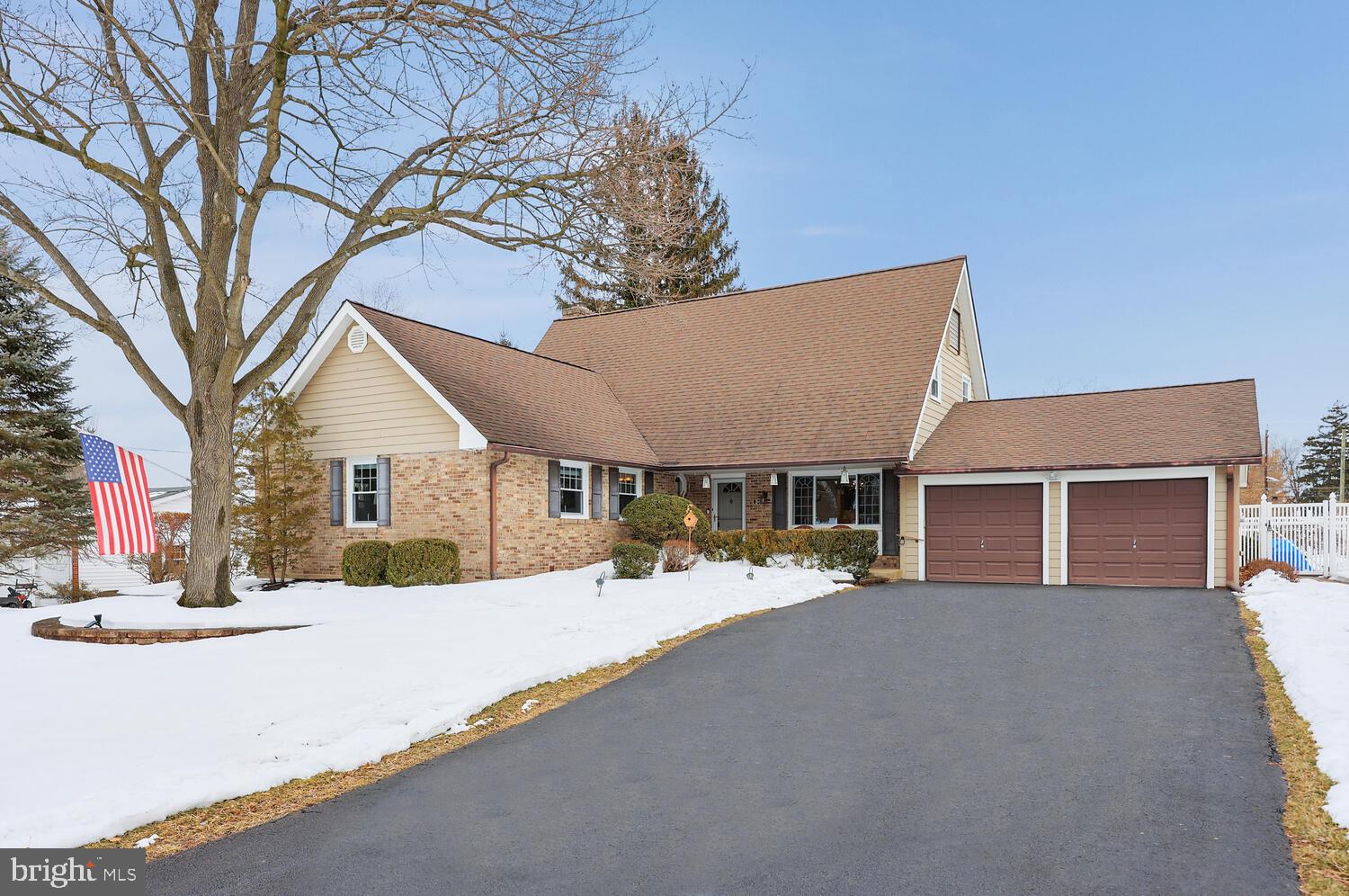 36 Lochatong Road Ewing, NJ 08628 - Photo 3 of 47 Exterior Front