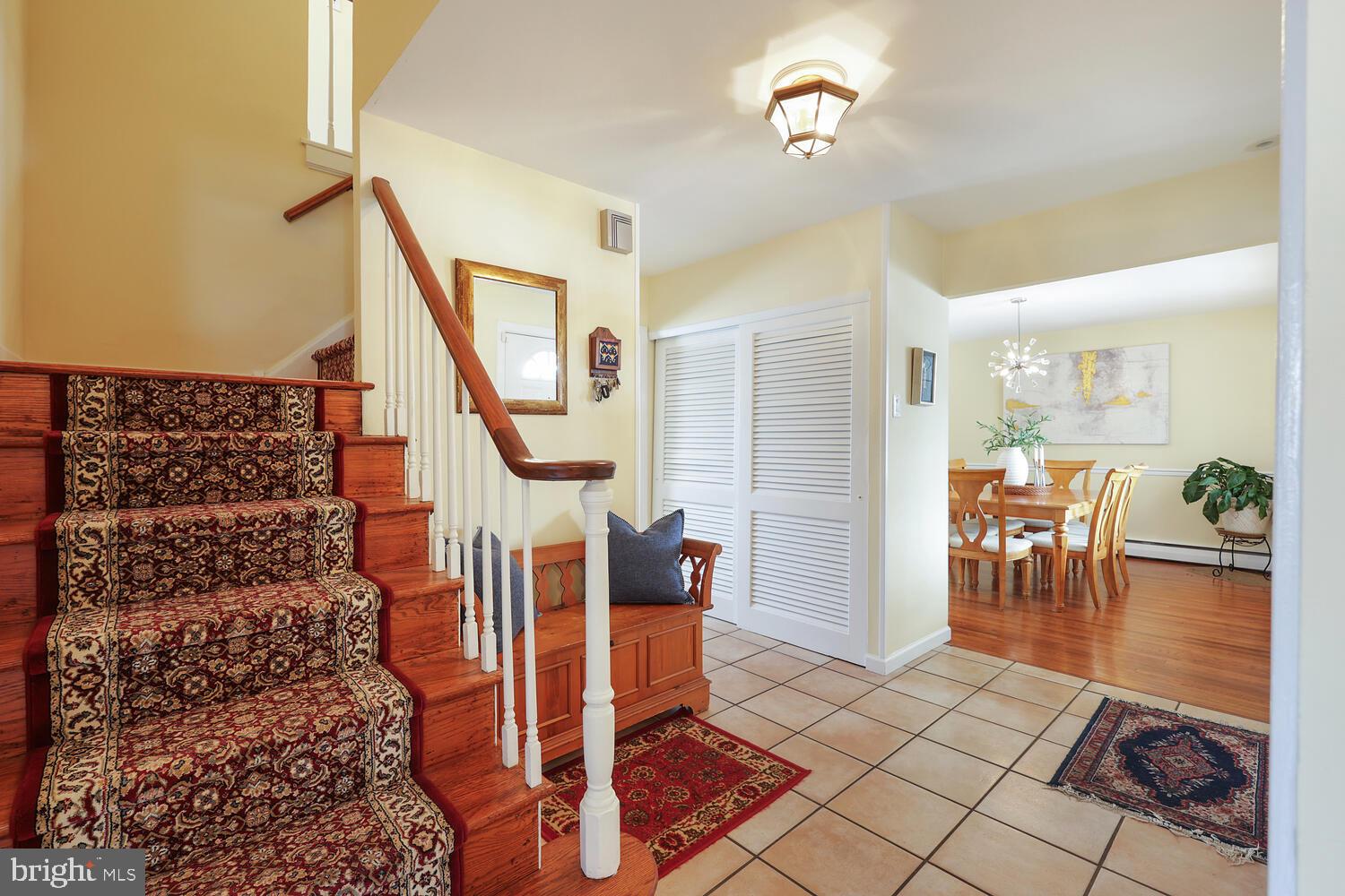 36 Lochatong Road Ewing, NJ 08628 - Photo 7 of 47 Foyer