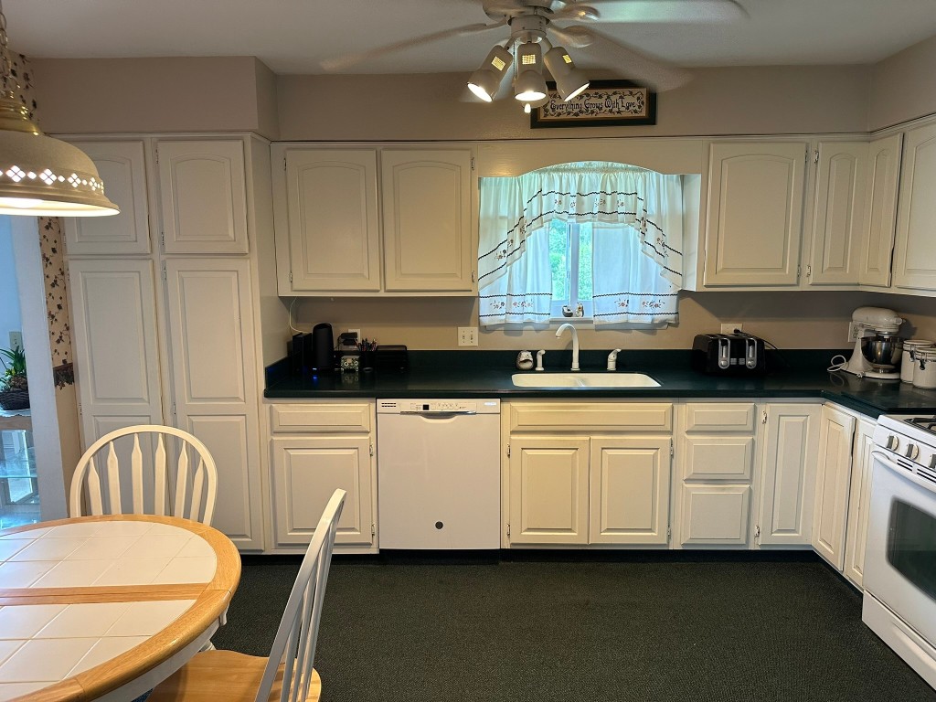 701 Zeggert Road Endicott, NY 13760 - Photo 9 of 23 Gallery Image 9