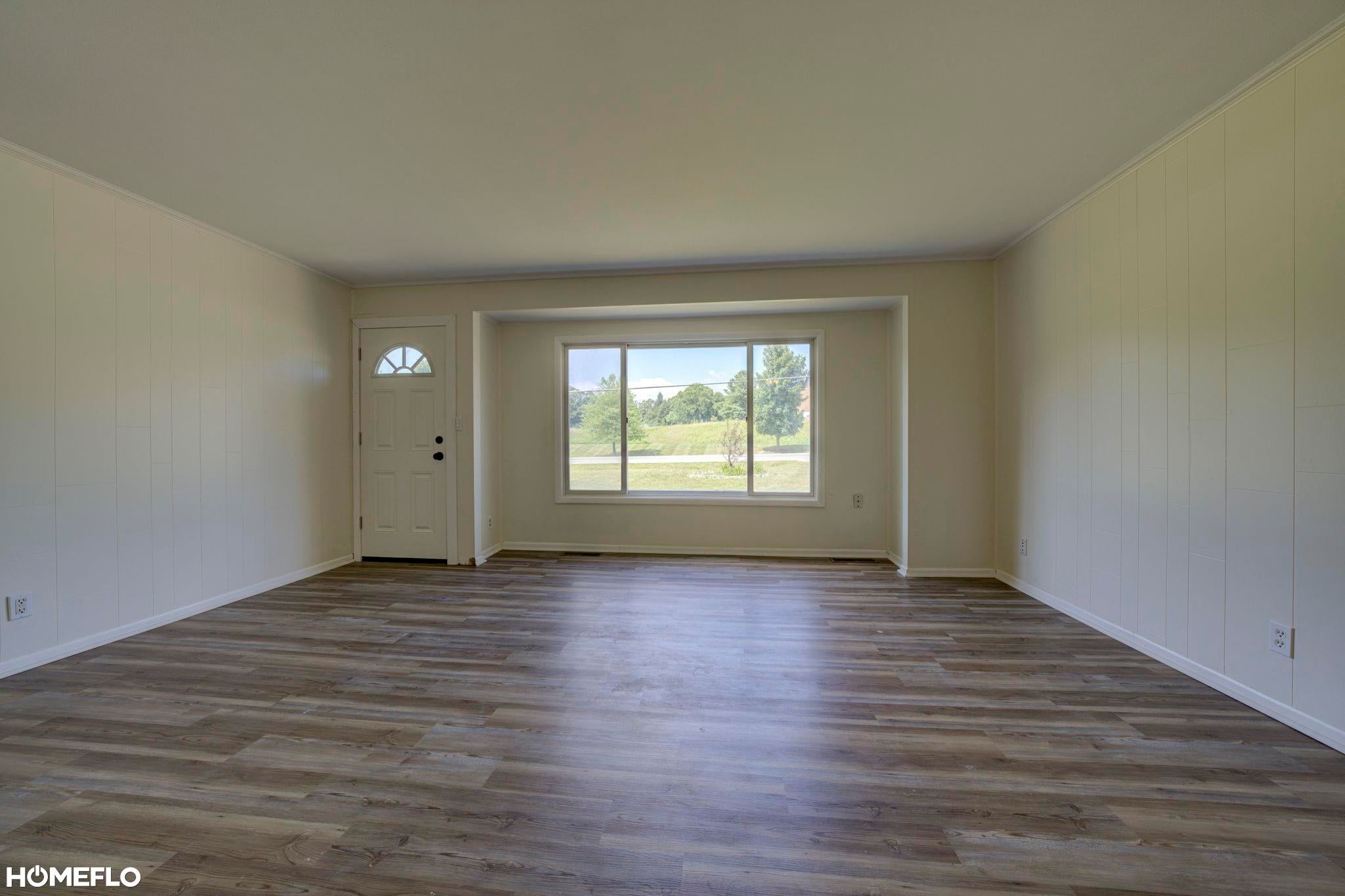 6072 Center Road Traverse City, MI 49686 - Photo 14 of 55 Gallery Image 14