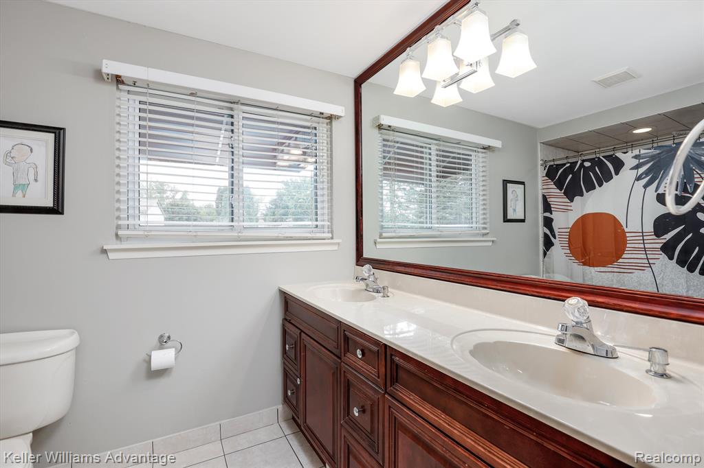 40505 East Mill Rd Court Novi, MI 48375 - Photo 28 of 44