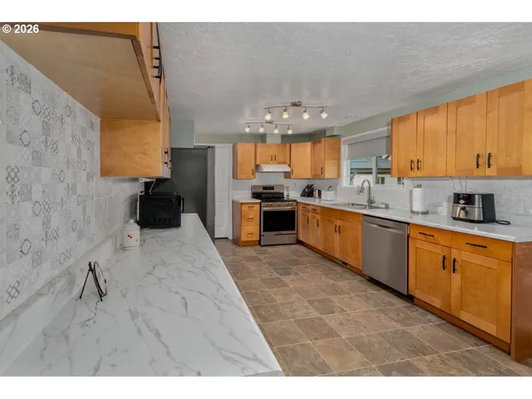 $475,000 | 555 66th Street, Springfield, OR 97478