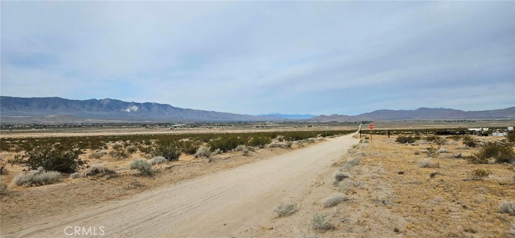800 Stellar Road Lucerne Valley, CA 92356 - Photo 11 of 11 a view of lake and mountain